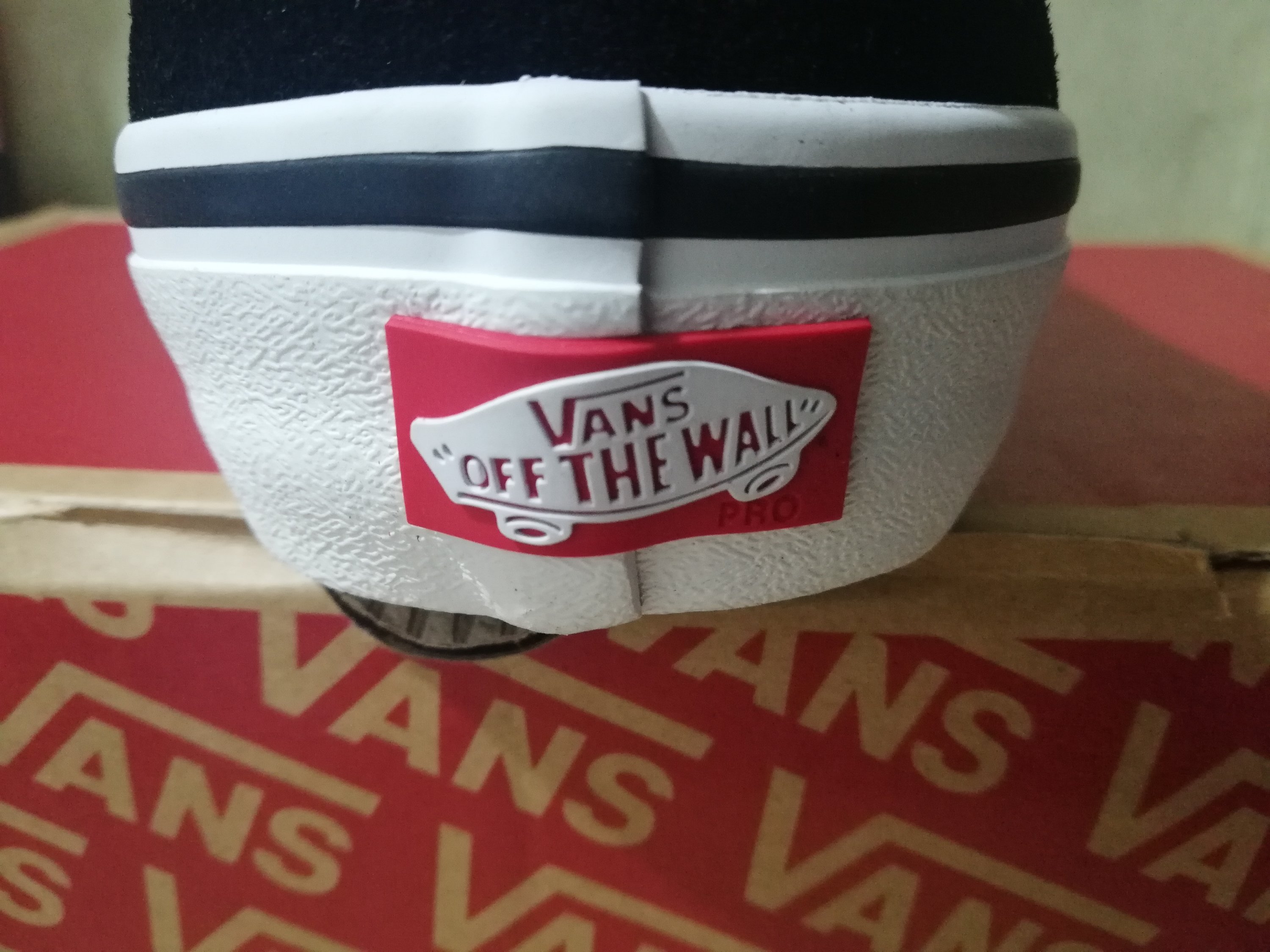 how to know if vans shoes is original
